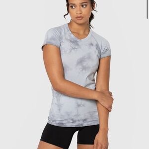 NWOT EUC Lululemon Marble Dye Swiftly Tech Short Sleeve Tee. Size 4